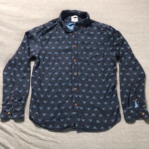Old Navy Triangle Pattern Button Down